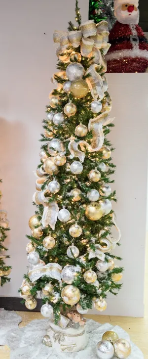 9' Christmas Pencil Tree with 650 Clear lights